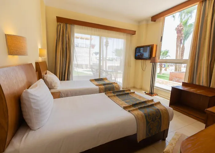 Empire Aqua Park - Couples And Families 3*