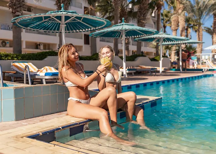 Empire Aqua Park - Couples And Families منتجع