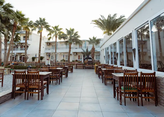 Empire Aqua Park - Couples And Families منتجع