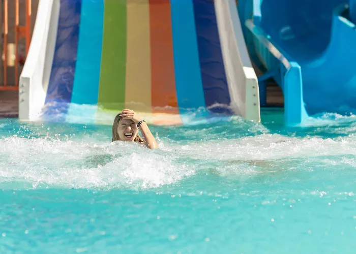منتجع Empire Aqua Park - Couples And Families
