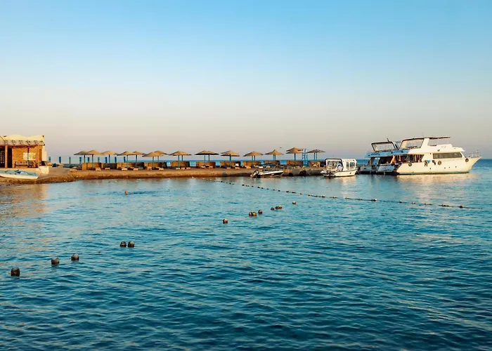 Resort Empire Aqua Park - Couples And Families 3*