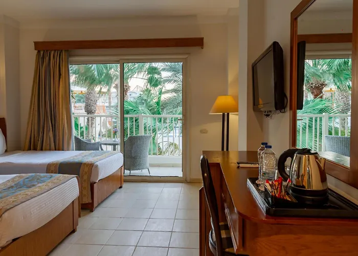 Empire Aqua Park - Couples And Families 3*